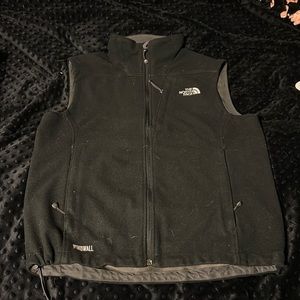 North face vest. Size med. looks large but isn’t.